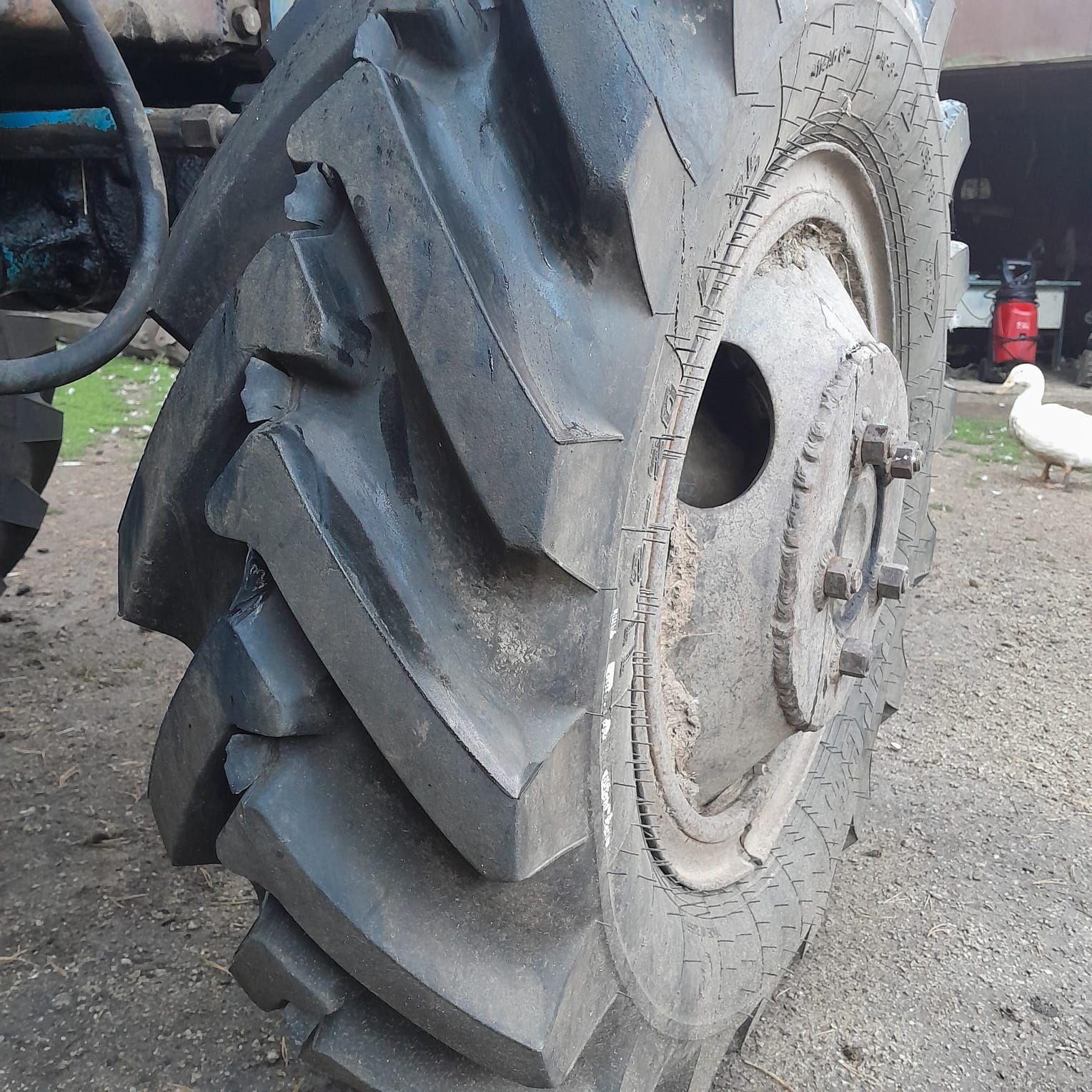 Продам МТЗ- 82 в хорошем состоянии