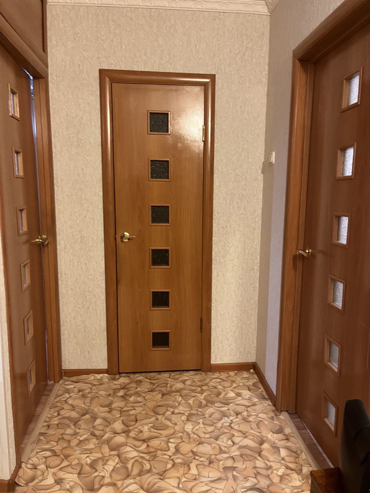 Сдается 2хкомнатная на длительный срок в центре