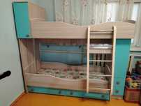 Детская двухъярусная кровать