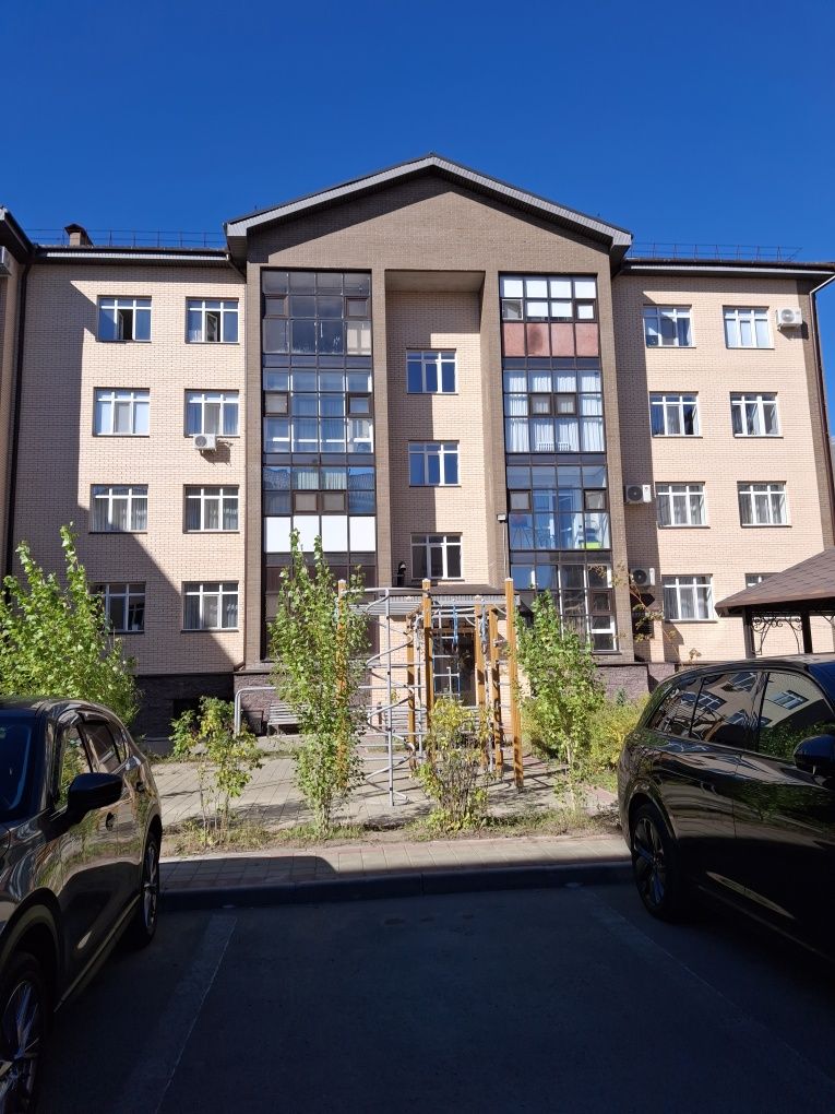 Продаём квартиру ЖК Элит.Ботаническая 107 квадратов,поддоны,газели.