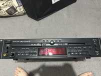 профессиональный аудиоплеер/рекордер:TASCAM MD-CD1MKIII