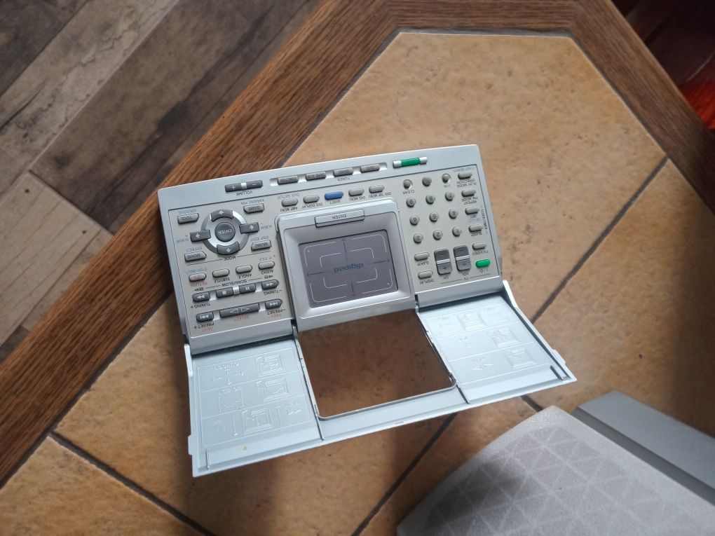 .   SONY музыкальный центр