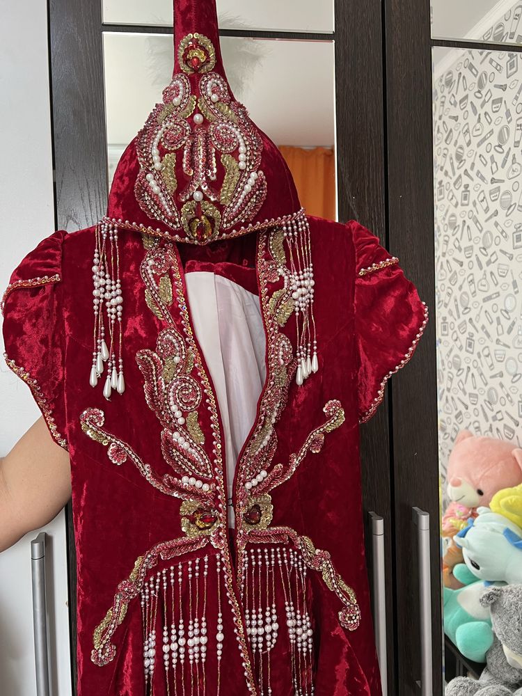Танцевальные платье продам