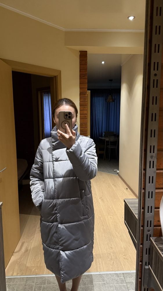 Пуховик зимний. Торг.Еще много одежды на страничке. Заходите сиотреть.