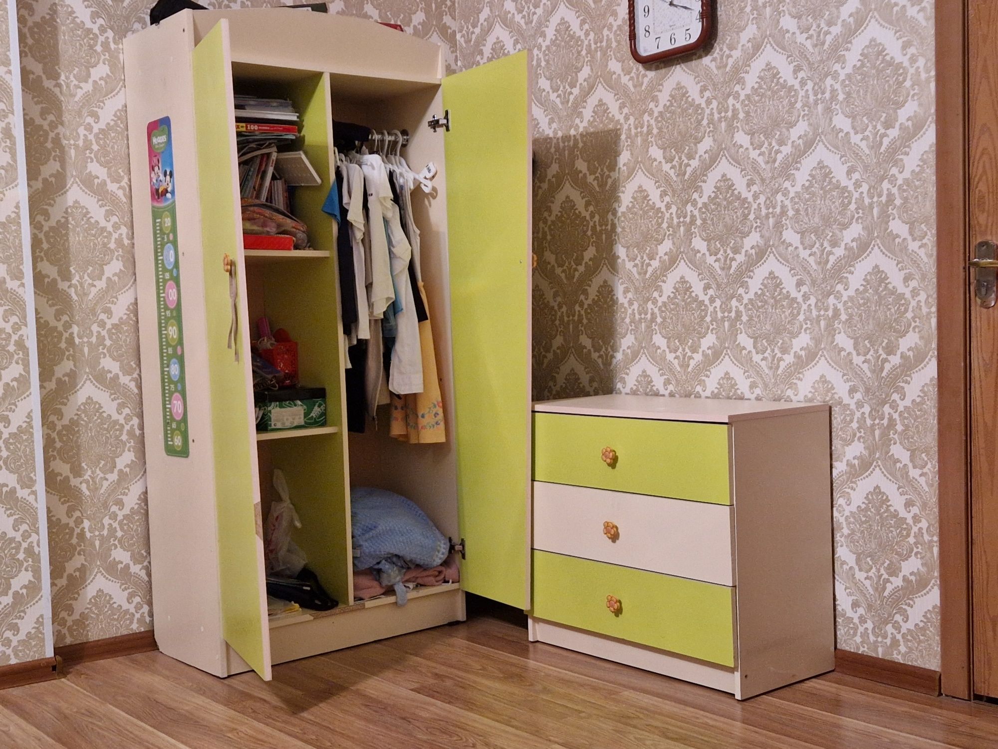 Продам детскую мебель. Шкаф, комод