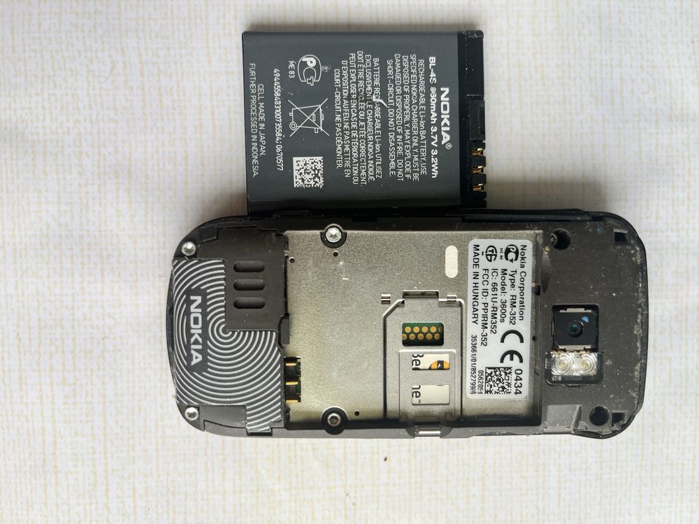 Nokia с зарядкой