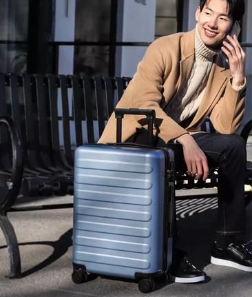 Новый чемодан 90GO, размер 20" — в коробке, не вскрывался!