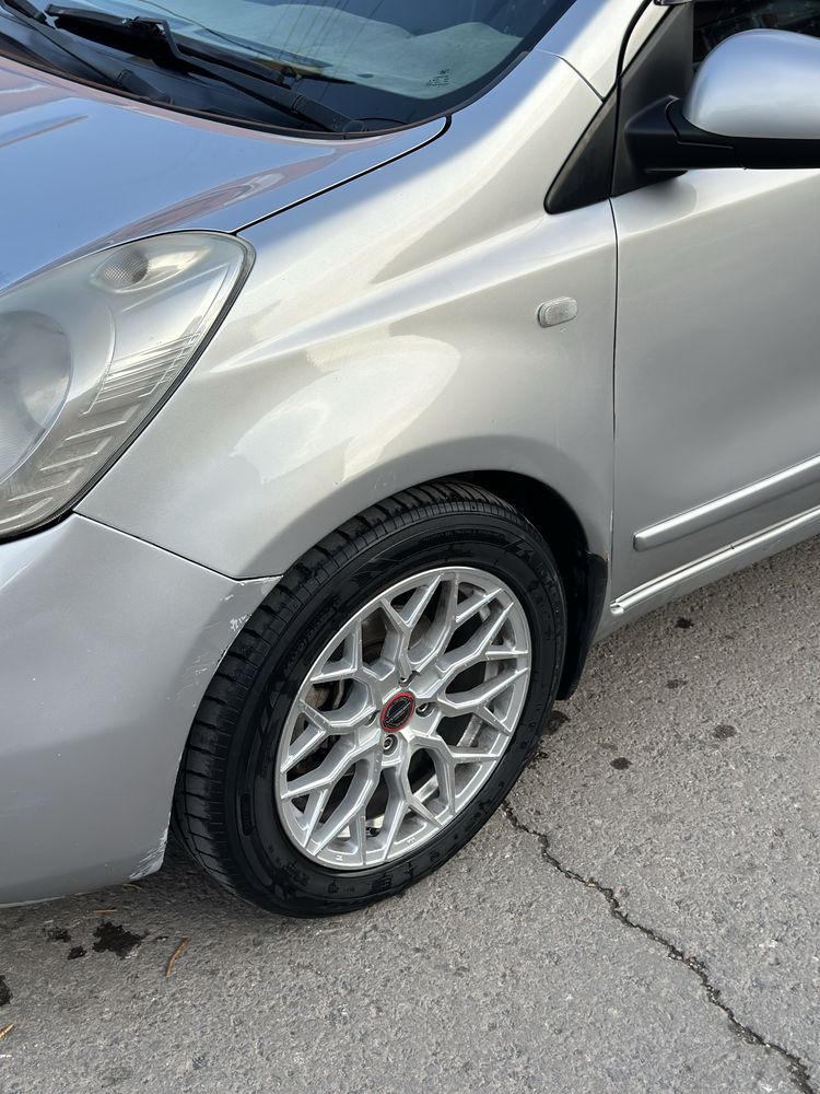 Продам диски 4/100 с резиной, диски собирают взгляды