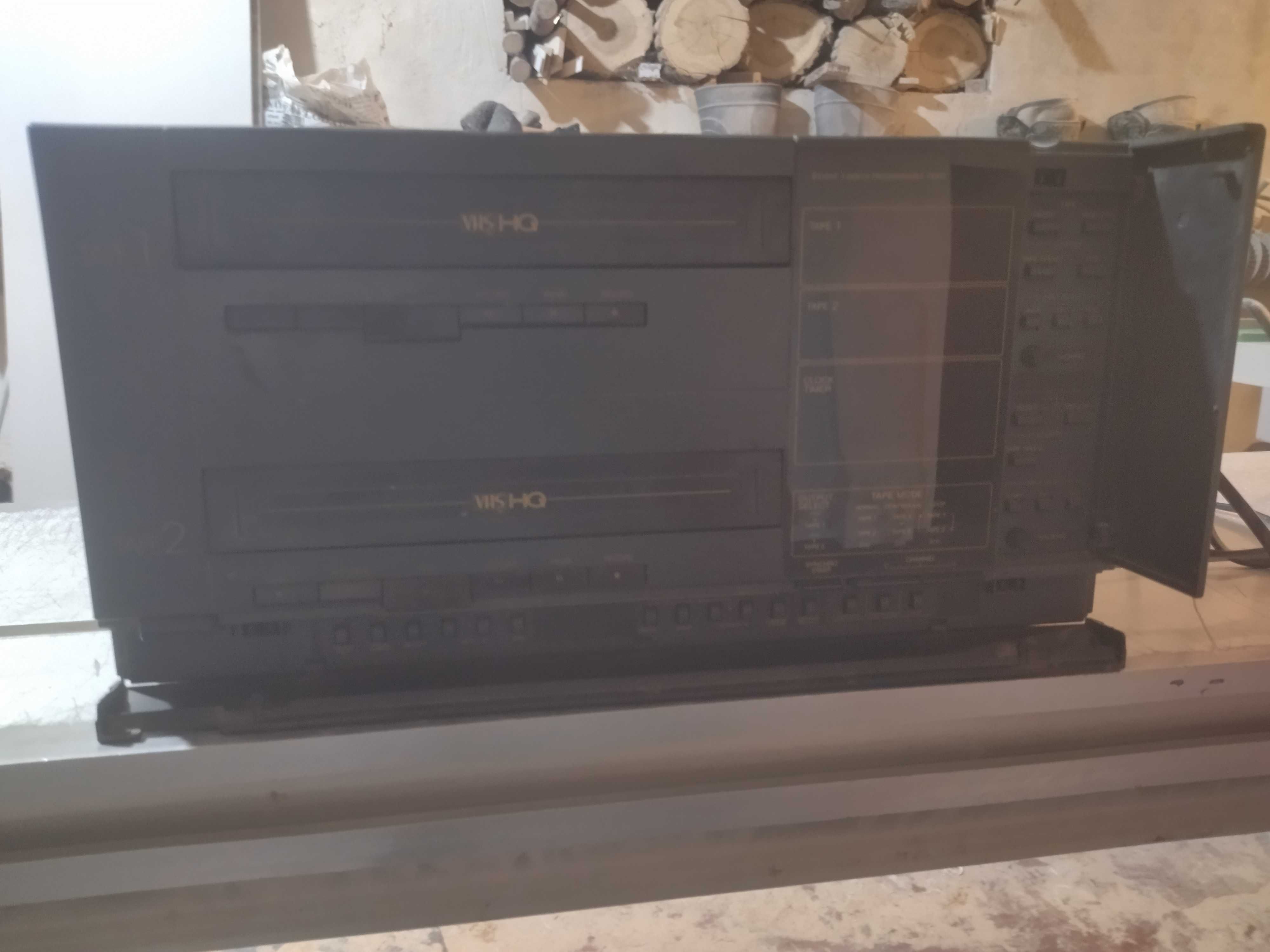 Видеомагнитофон Amstrad