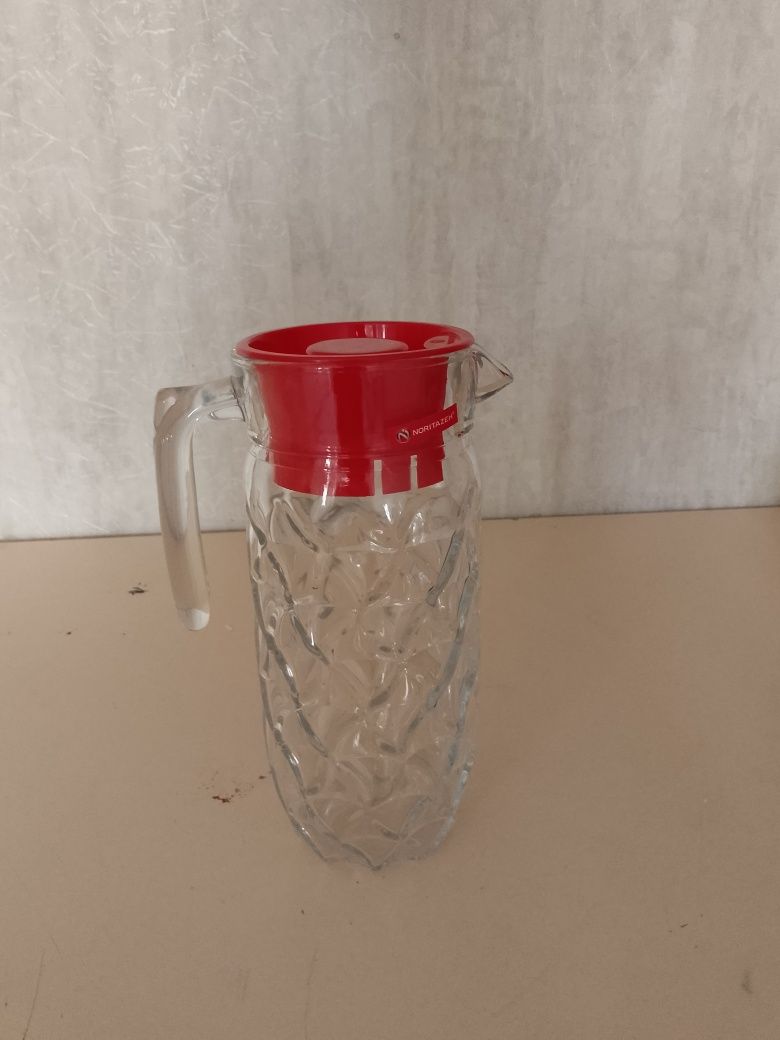Продам срочно вазу новая
