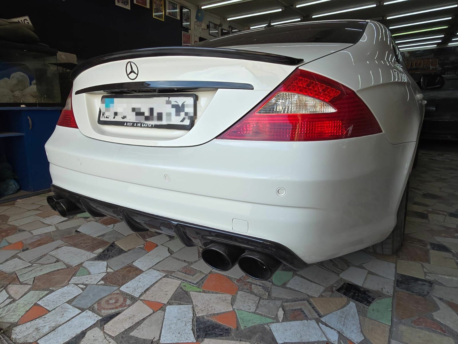 Бампер обвес Мерседес CLS W219 219 AMG