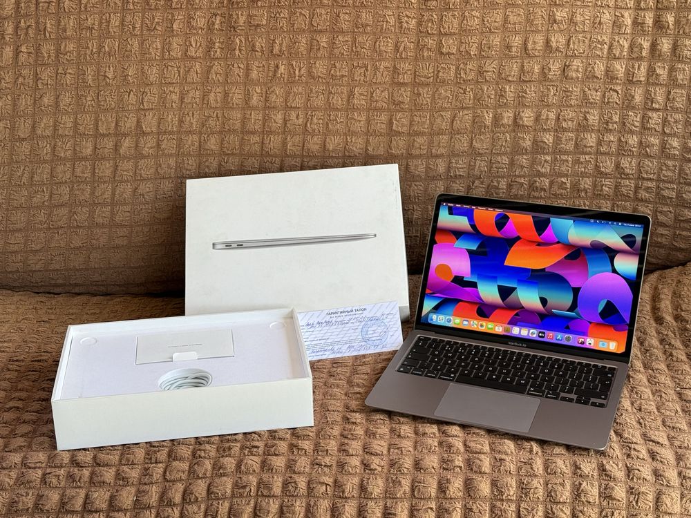 Apple MacBook Air 13 M1 Chip 2022 EAC!цикл 81/SSD256GB/OZU8GB идеал