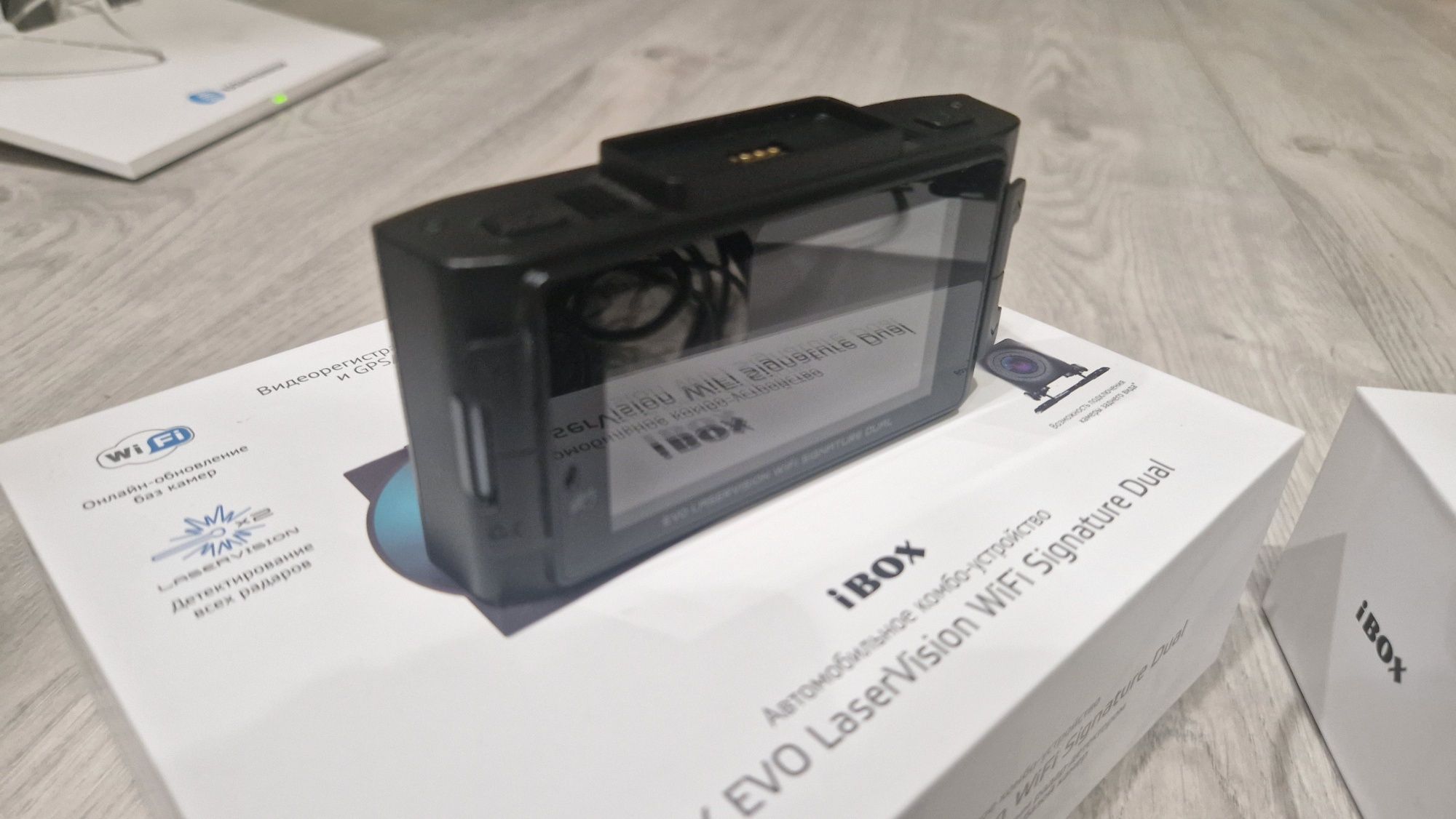 Продам Видеорегистратор iBOX EVO LaserVision WiFi Signature Dual черны