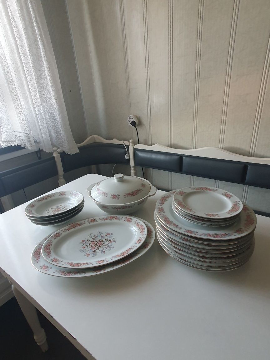 Продам набор посуды