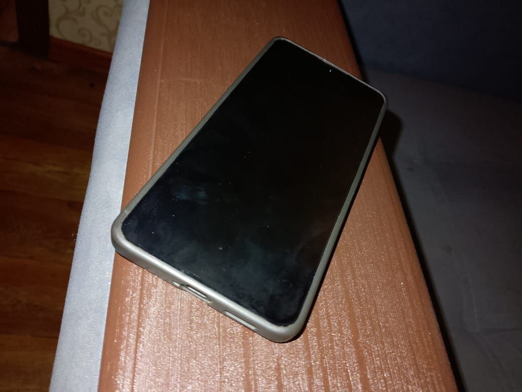 Poco f 6 12/512 коробка есть