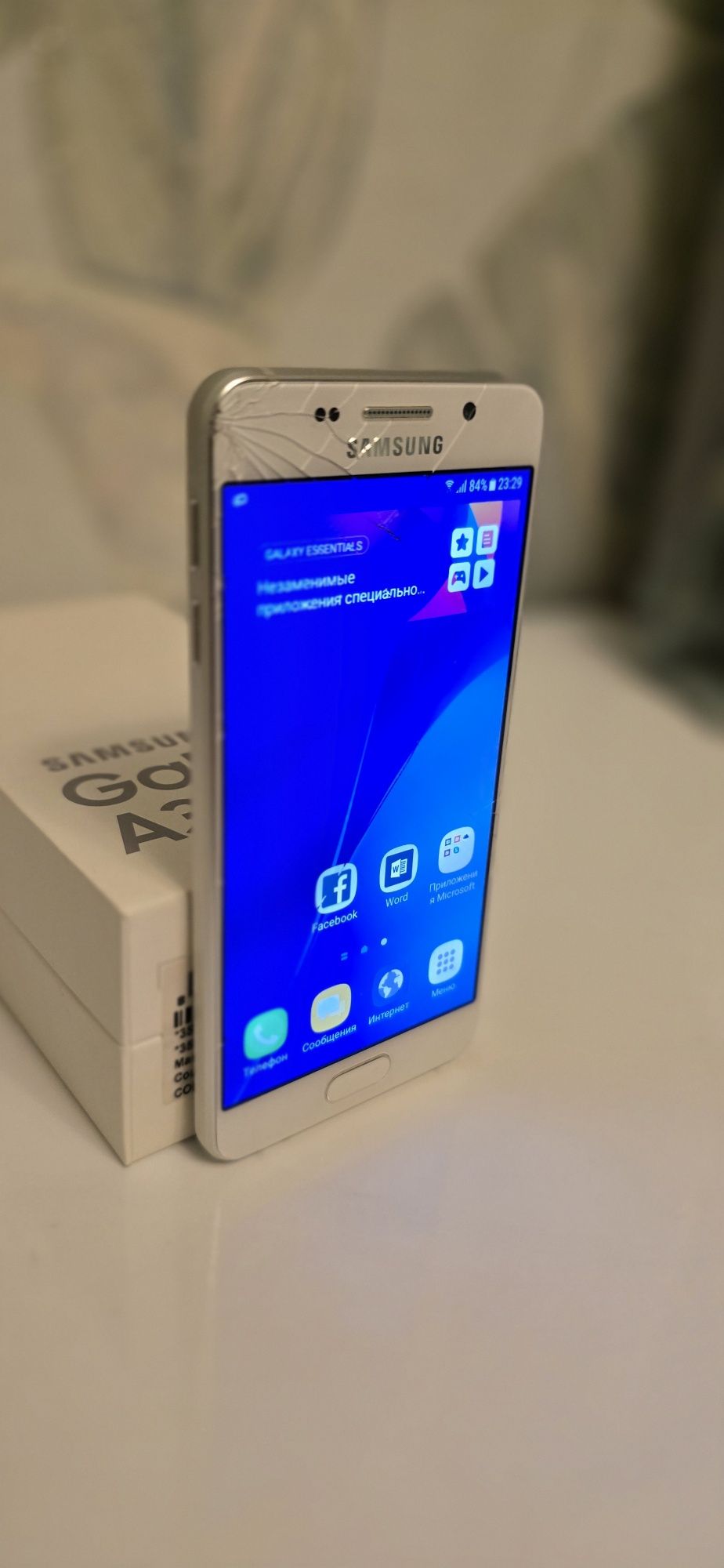 Samsung A3, 2016, 16 GB