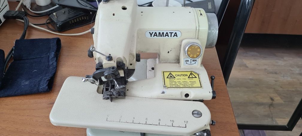 Продам подшивочную машинку