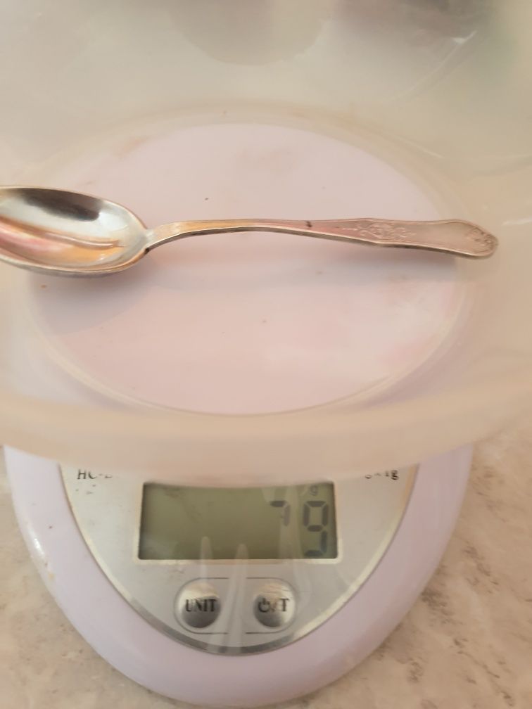 Продам серебряную чайную ложечку.