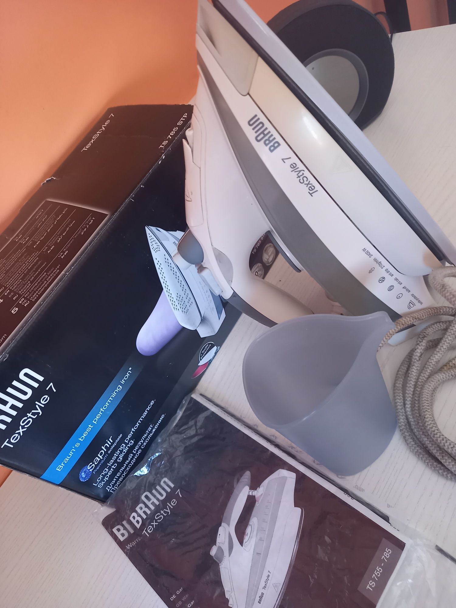 Продаю утюг "BRAUN'",в  отличном   состоянии.