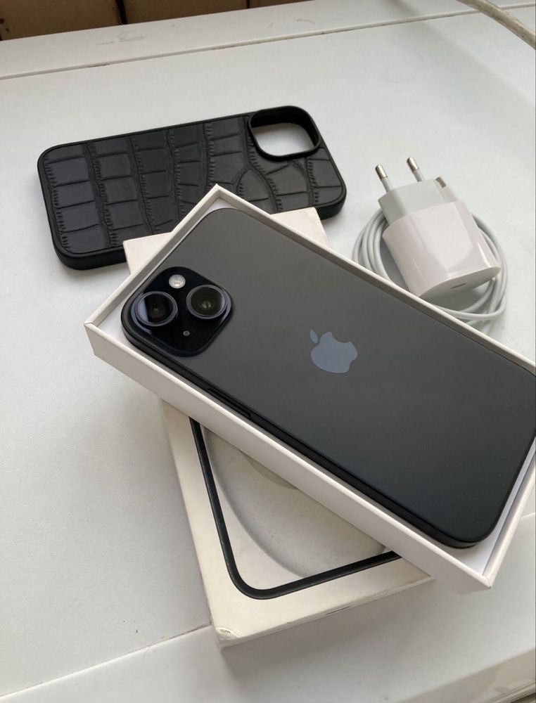 Iphone 15 на 128gb  Айфон 15
