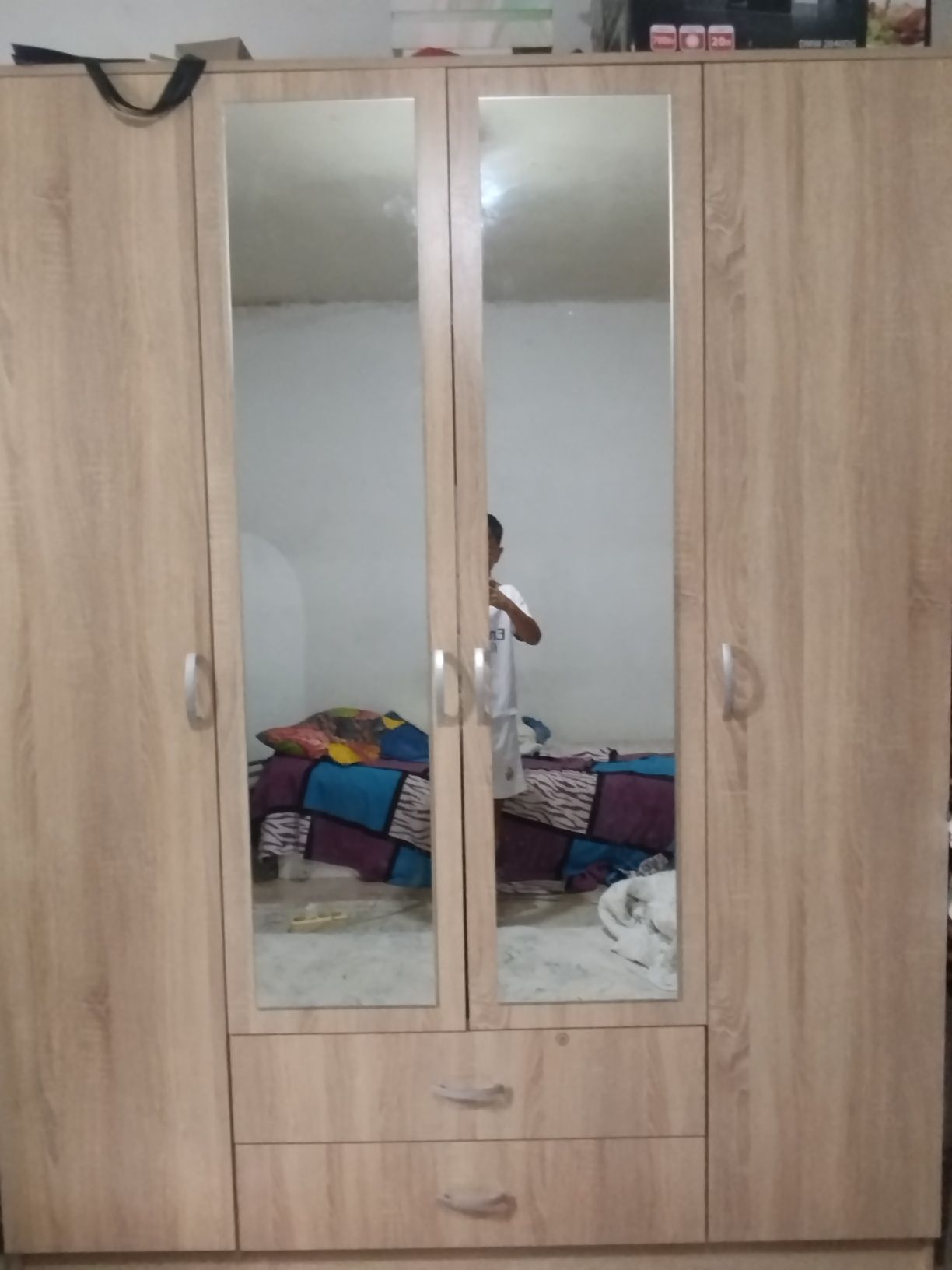 Продам шкаф срочно связи с переездом