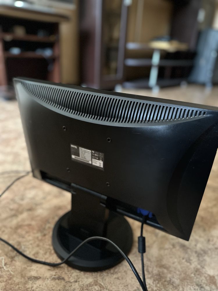 Продам монитор BenQ T902HDA