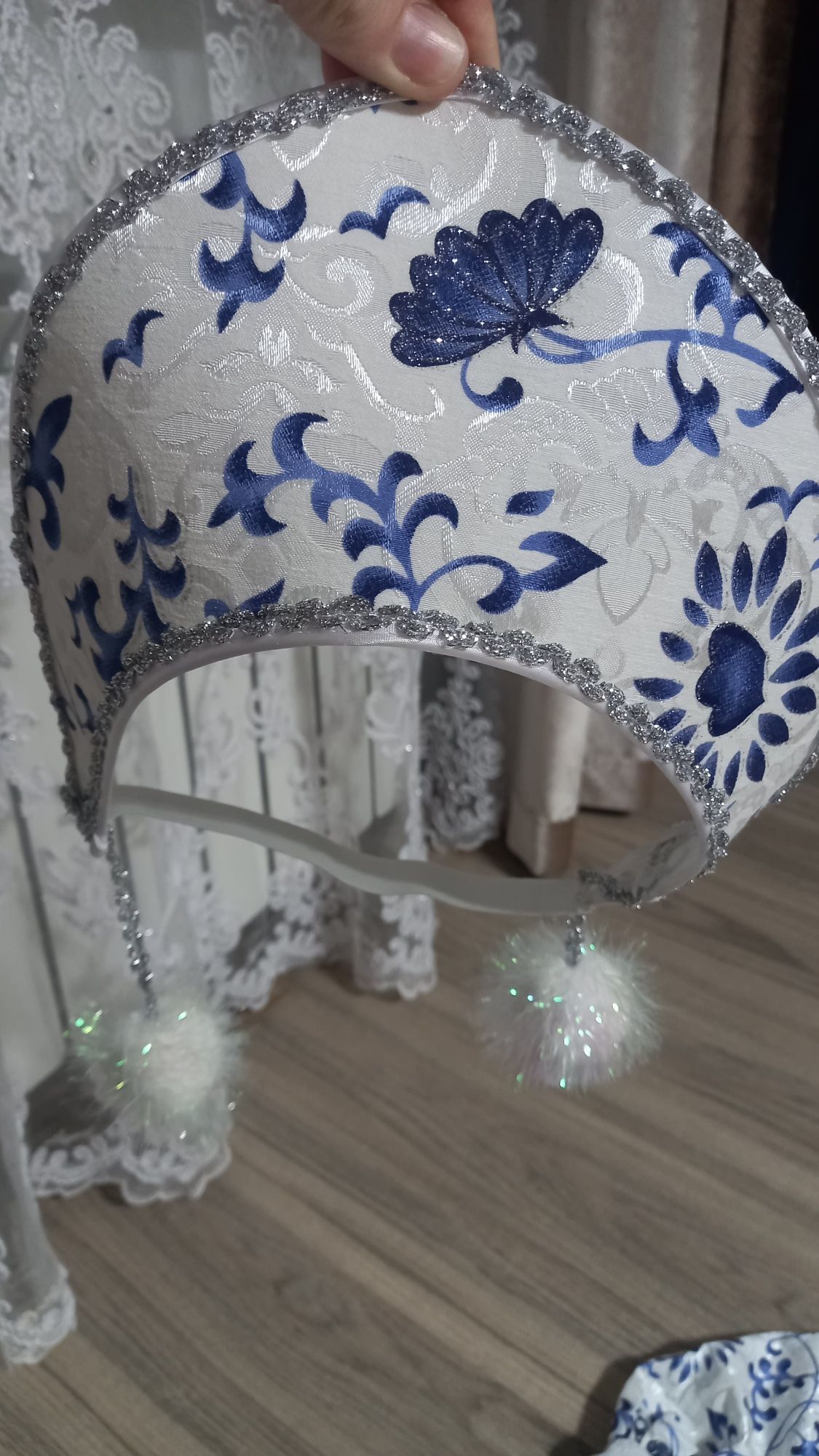 Продам новый новогодний костюм р 128 на 7- 8 лет