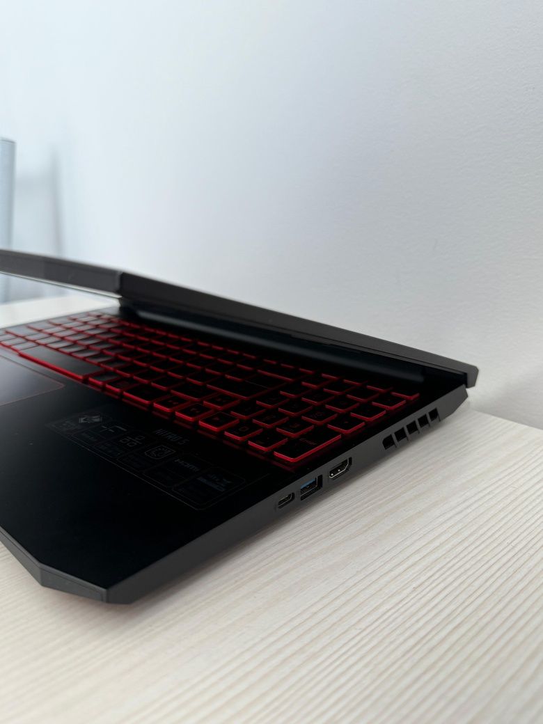 Продаётся игровой ноутбук Acer

Nitro 5!