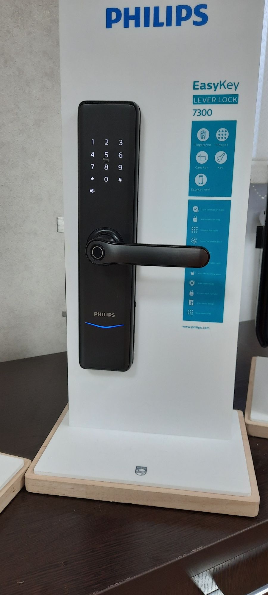Philips, Электронный смарт замок на двери, продажа и установка,