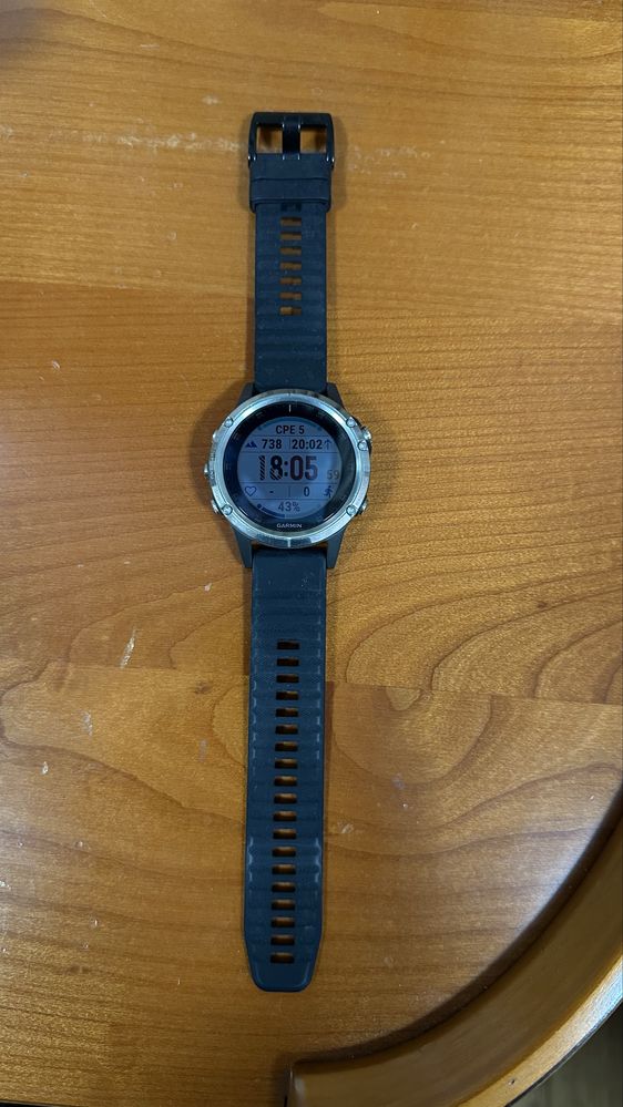 Продам часы Garmin Fenix 5 plus