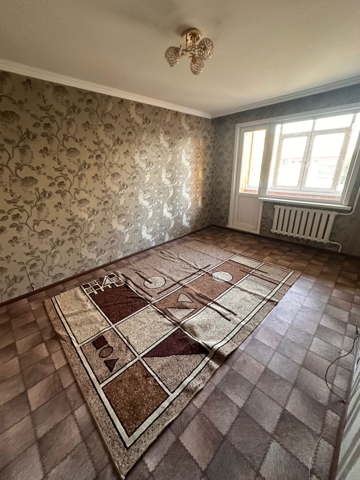 Сдаётся 3х Бульвар Гагарина 19/1 за 170000.
