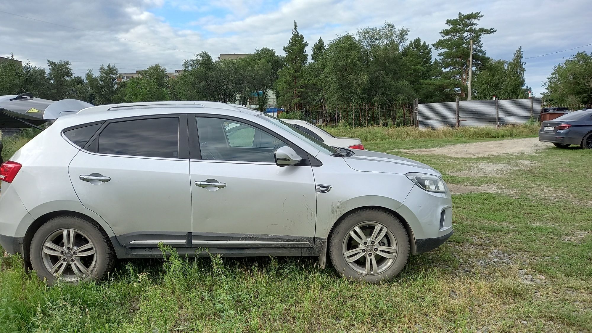 Продам JAC S5 в хорошем состоянии.