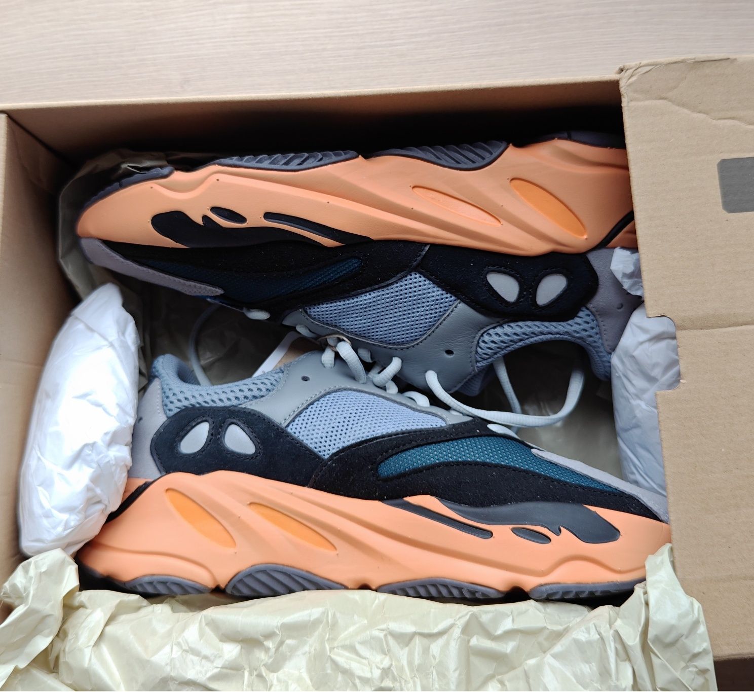 Кроссовки yeezy boost 700 wash Orange,  41.5, оригинал