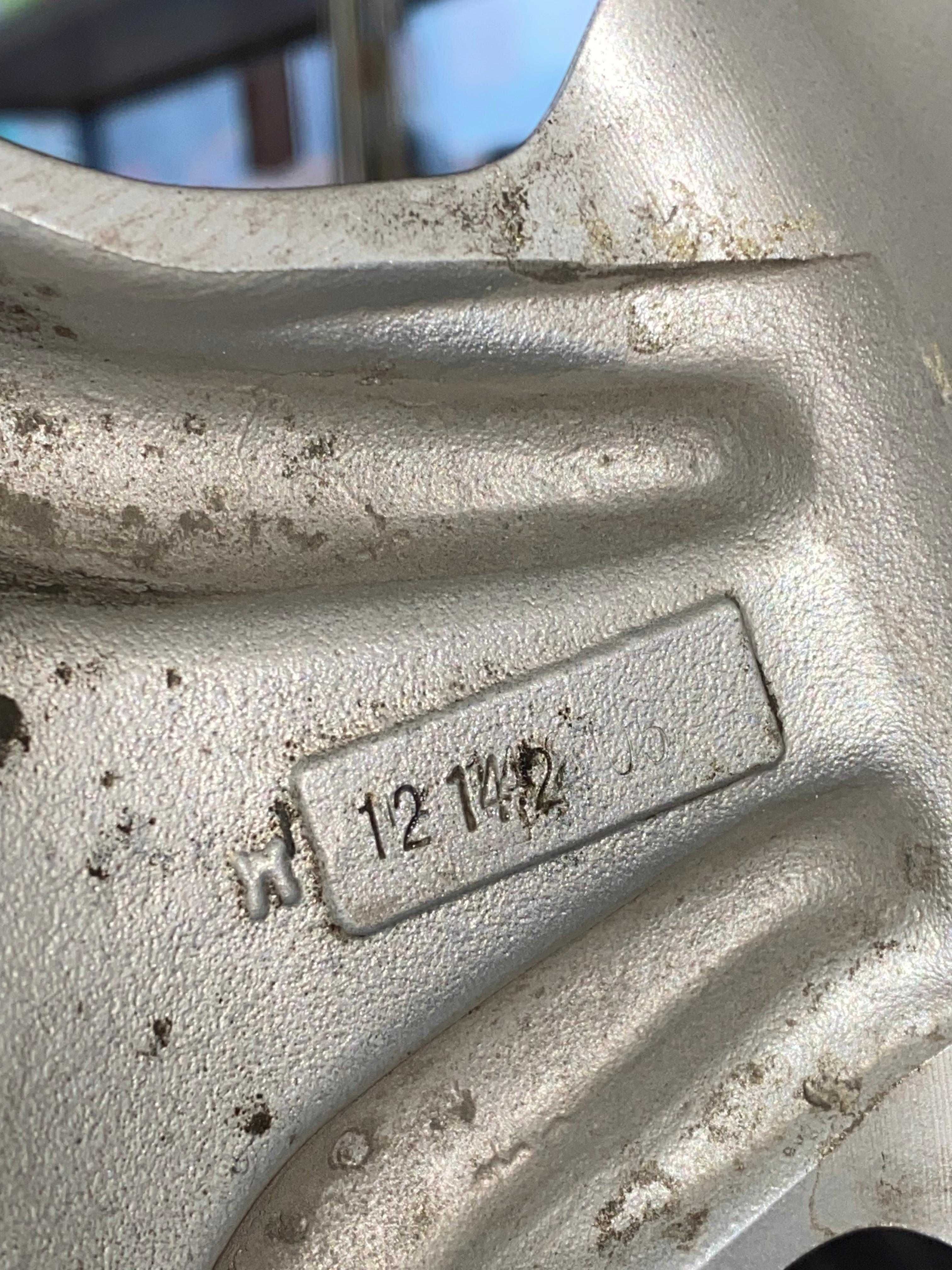 2 колеса в сборе Michelin 255/65/16, 6*139.7, ЦО 77
