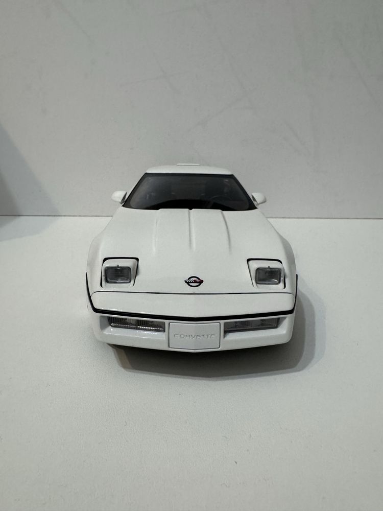 Модель 1/18 масштаб ( AUTOart )