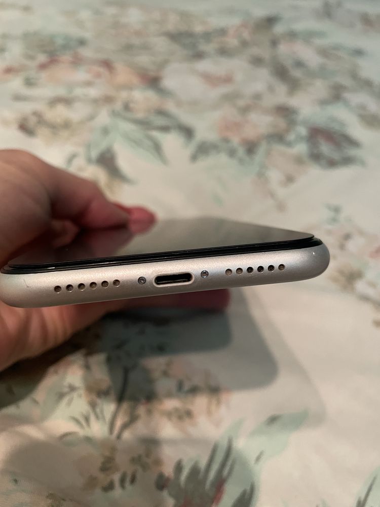 iPhone XR 64 гб