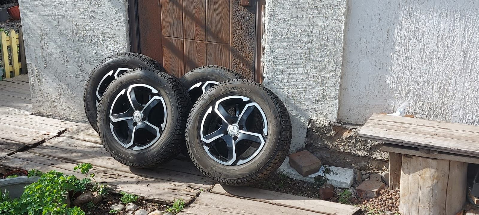 Продам зимнюю резину в сборе с дисками