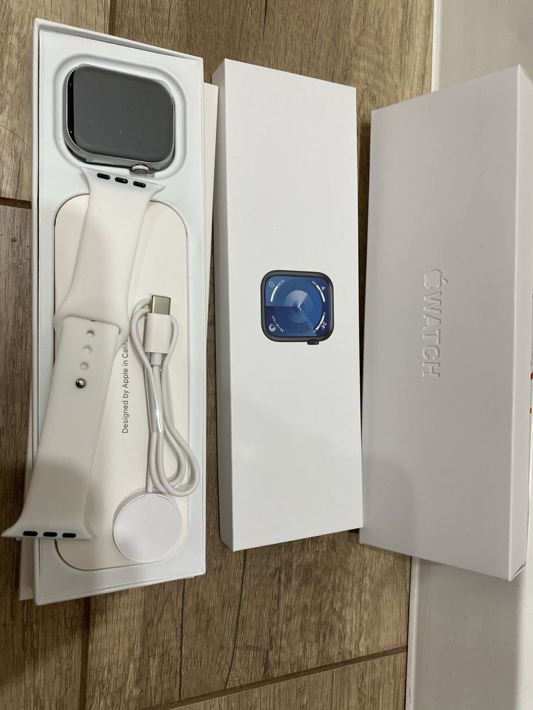 Apple Watch 9 часы