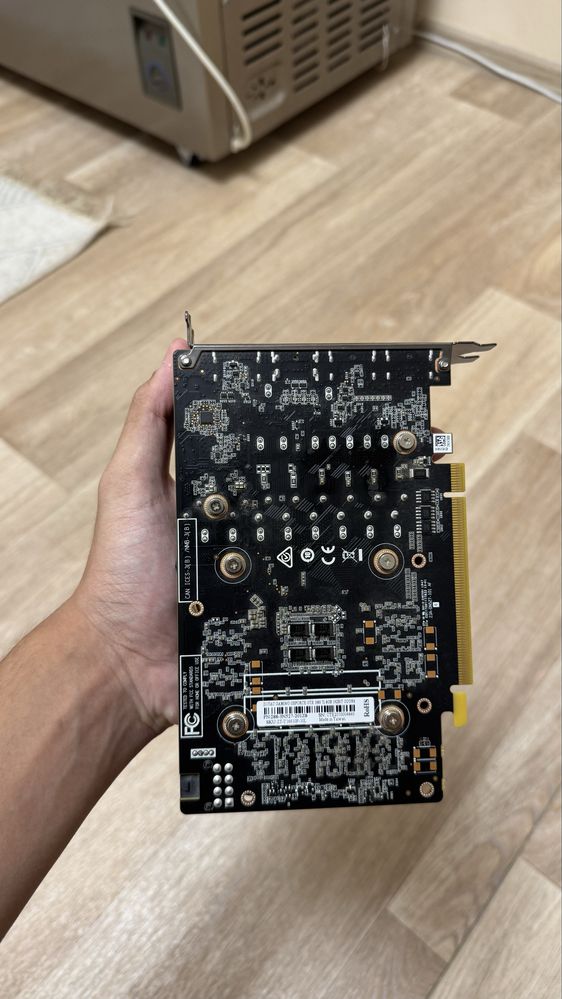 Видеокарта GTX 1660 Ti
