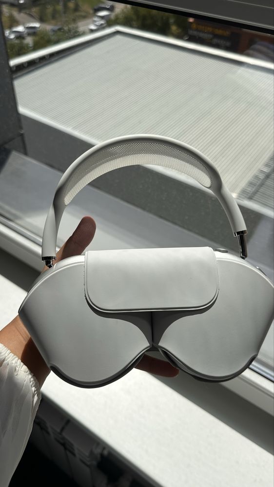 AirPods Max в сером цвете (получала в подаро)
