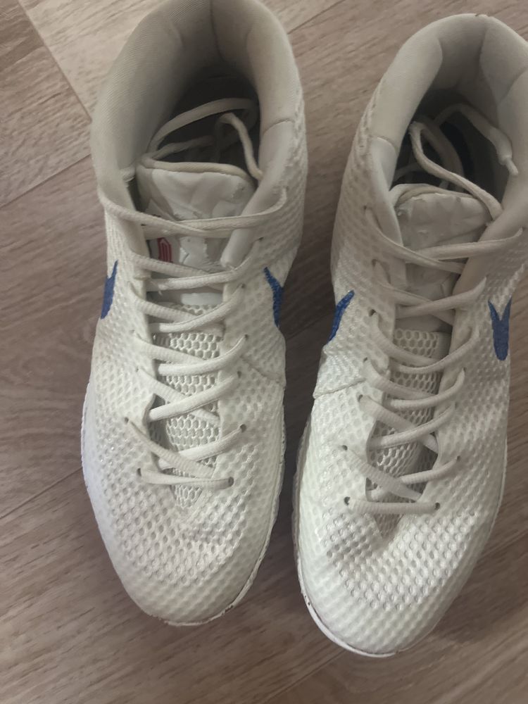 Кросовки Kyrie 1 Ep
