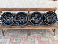Комплект штампованных дисков от Toyota R16