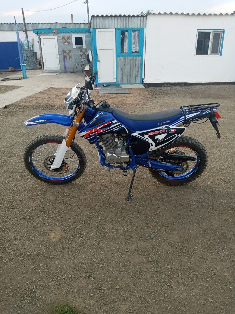 Продам мотоцикл Hummer 250 кубов