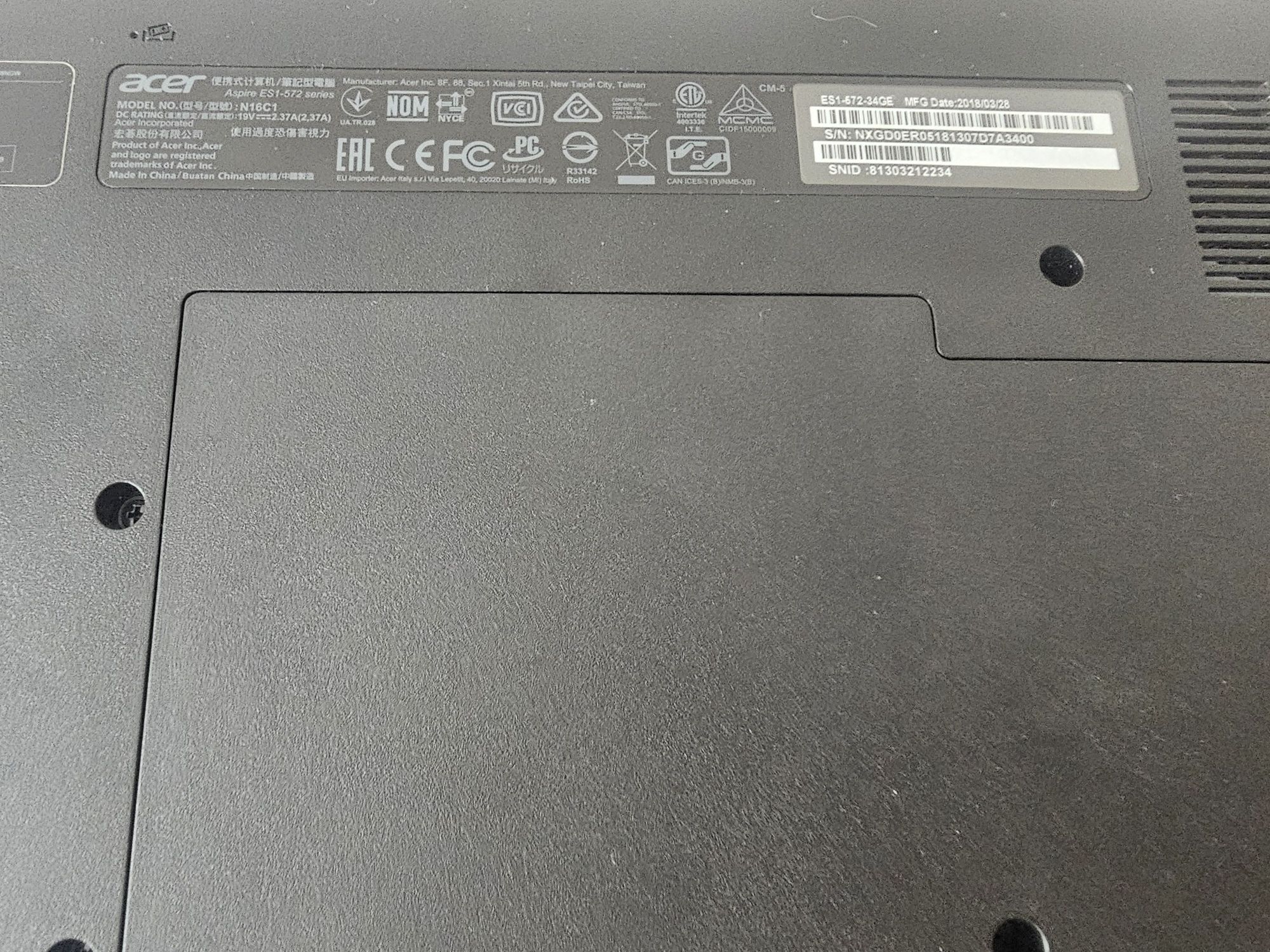 Продам надёжный шустрый четырёх ядерный ноутбук Acer core i3 сумка мыш