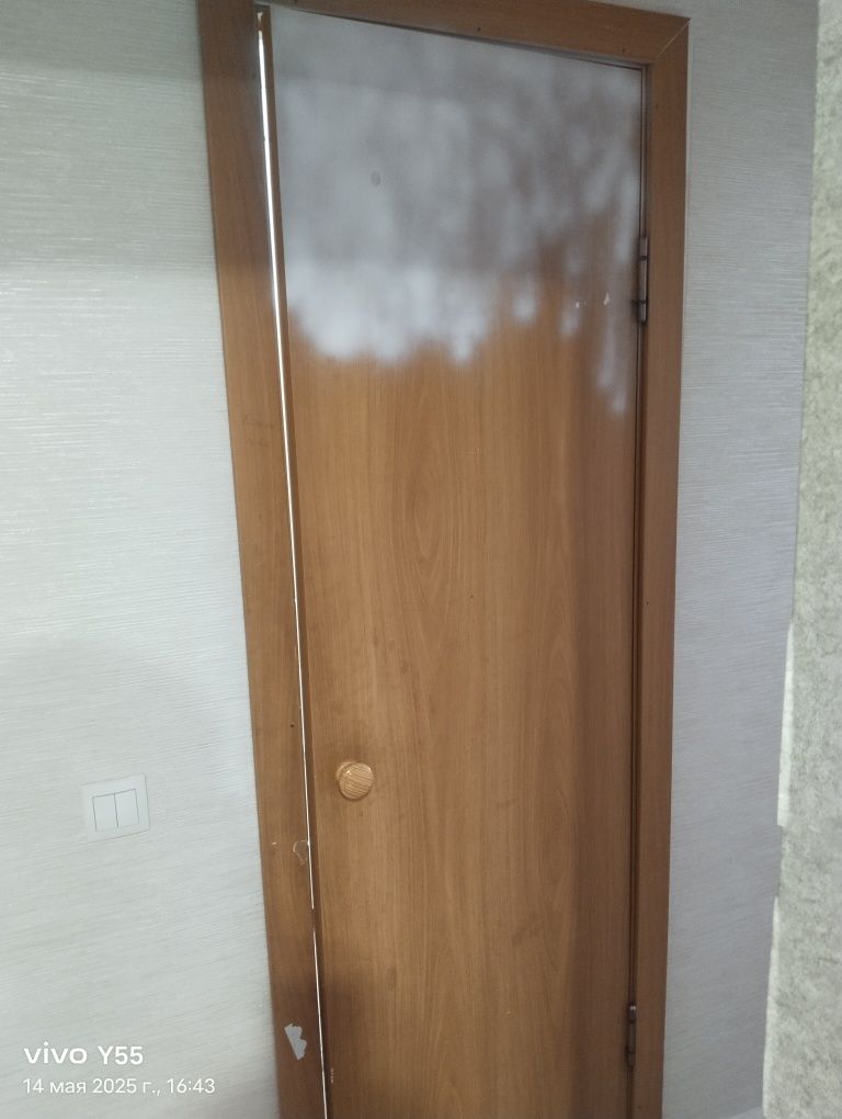 Продам межкомнатные двери.