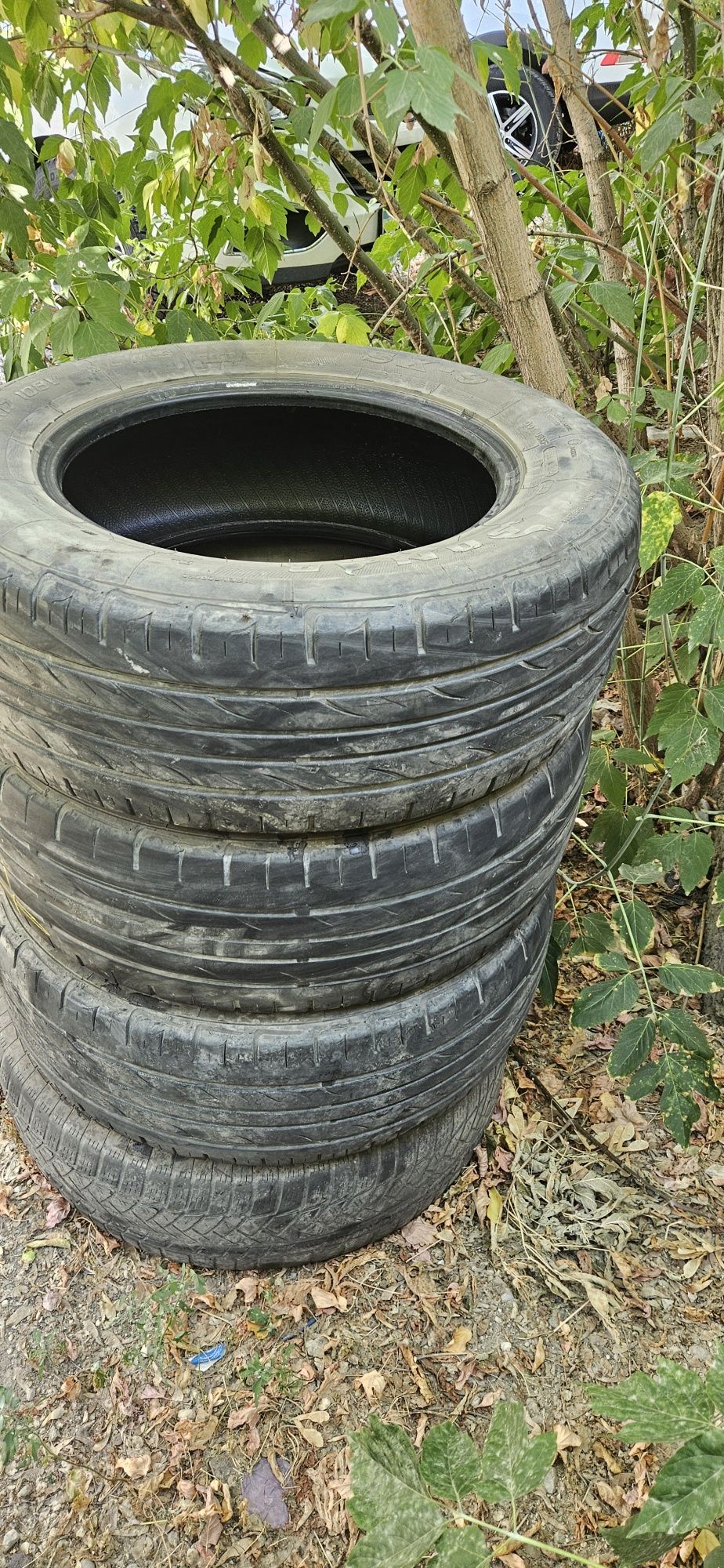 Шины автомобильные 235/65 r17