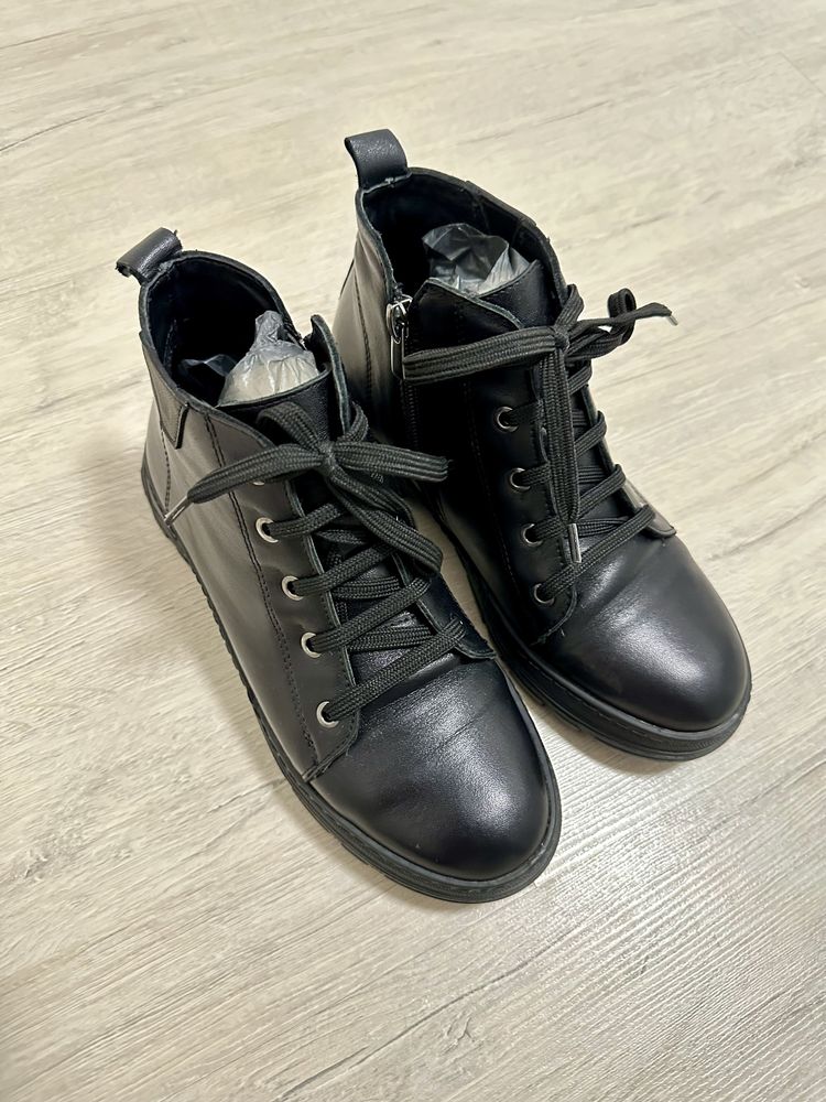 Продам ботинки Mario Muzi 36 размер