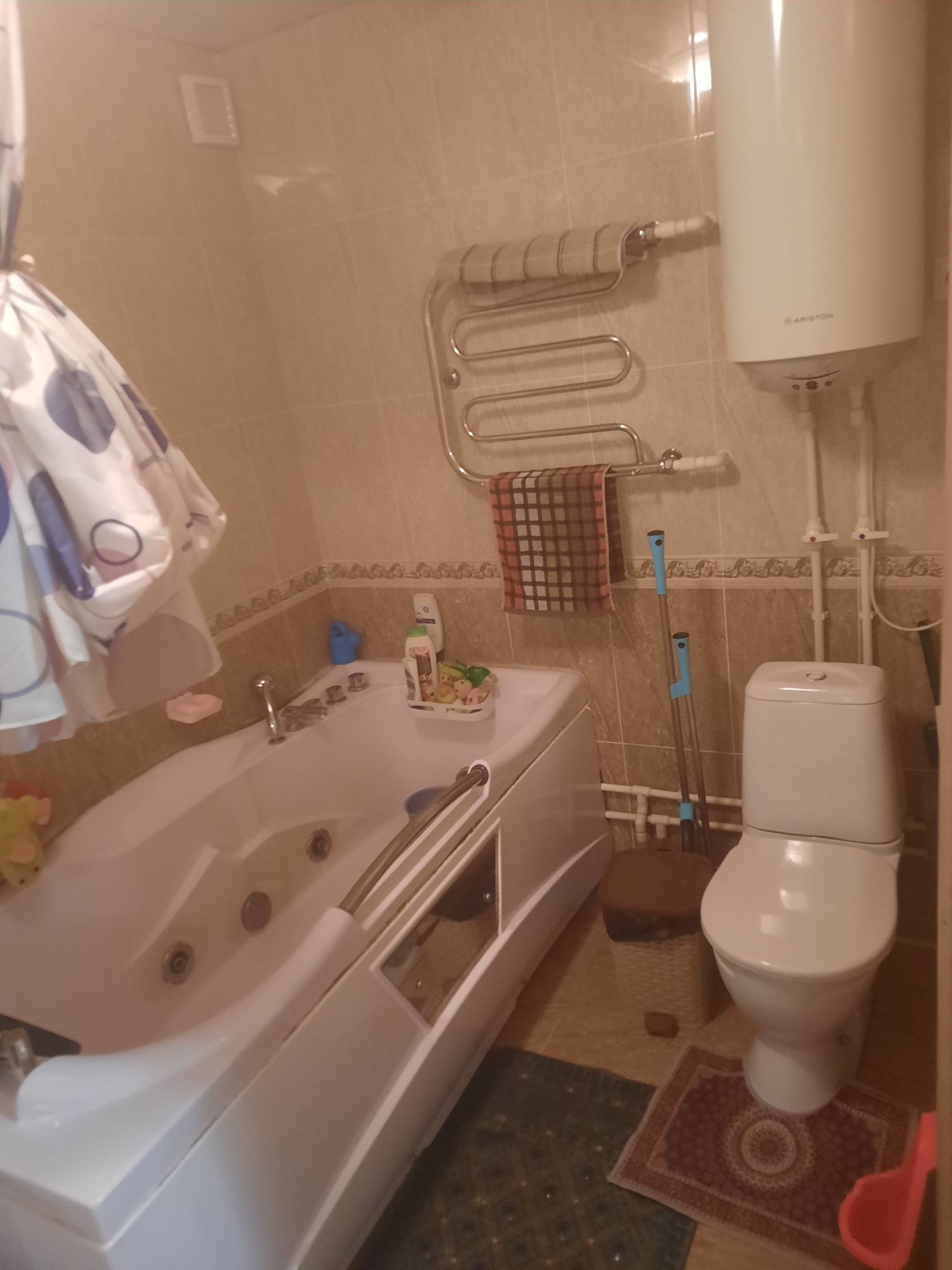 Продам 4-х комн квартиру
