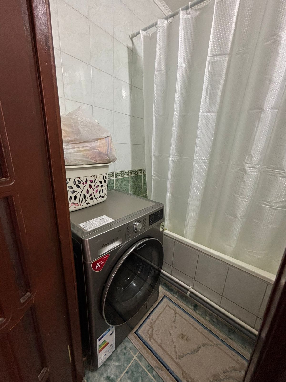 Срочно продам 2к кв, 5/5, 50кв, район 23 школы!!!