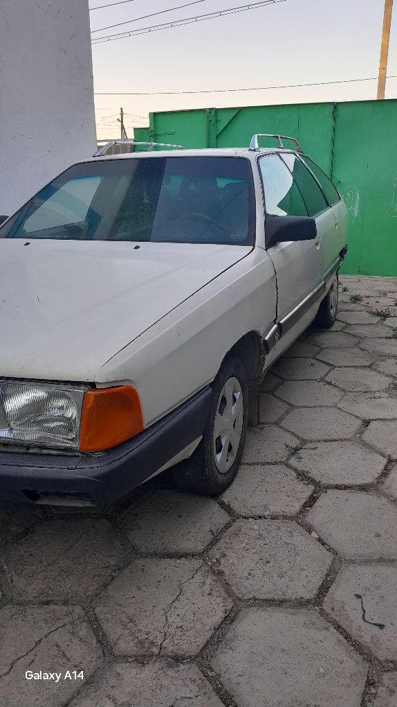 Ауди 100 с3 срочно